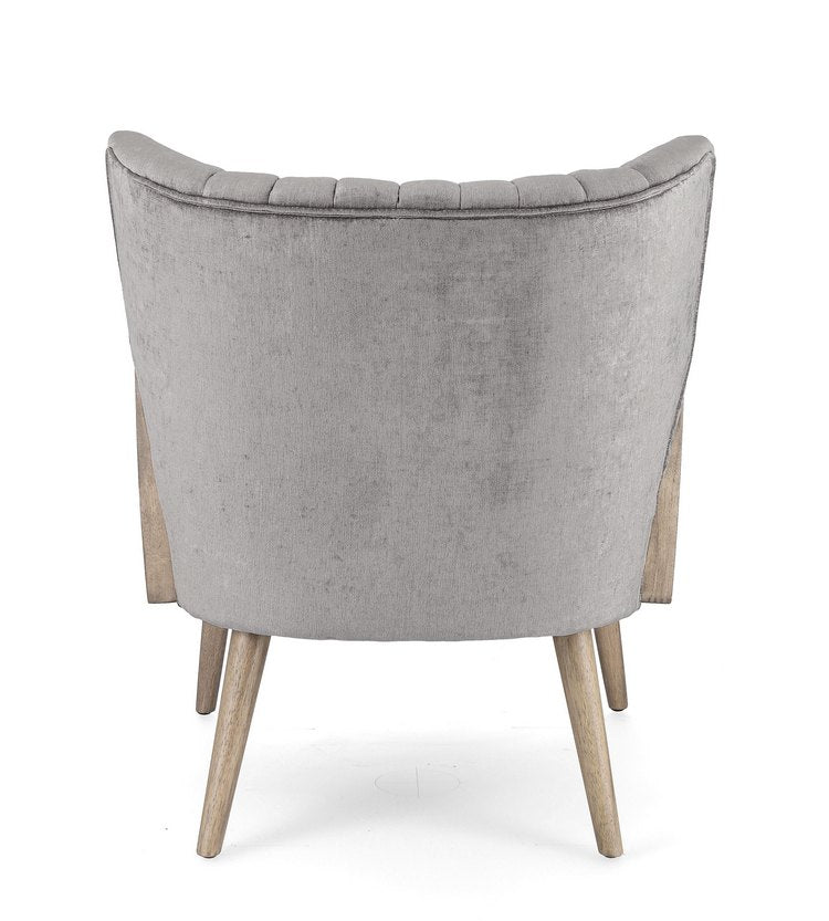 poltrona virna in tessuto effetto velluto grigio, gambe e braccioli in legno naturale, perfetta per aggiungere comfort ed...