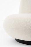 poltrona girevole margot in tessuto effetto bouclé bianco, struttura in legno o metallo resistente e durevole
