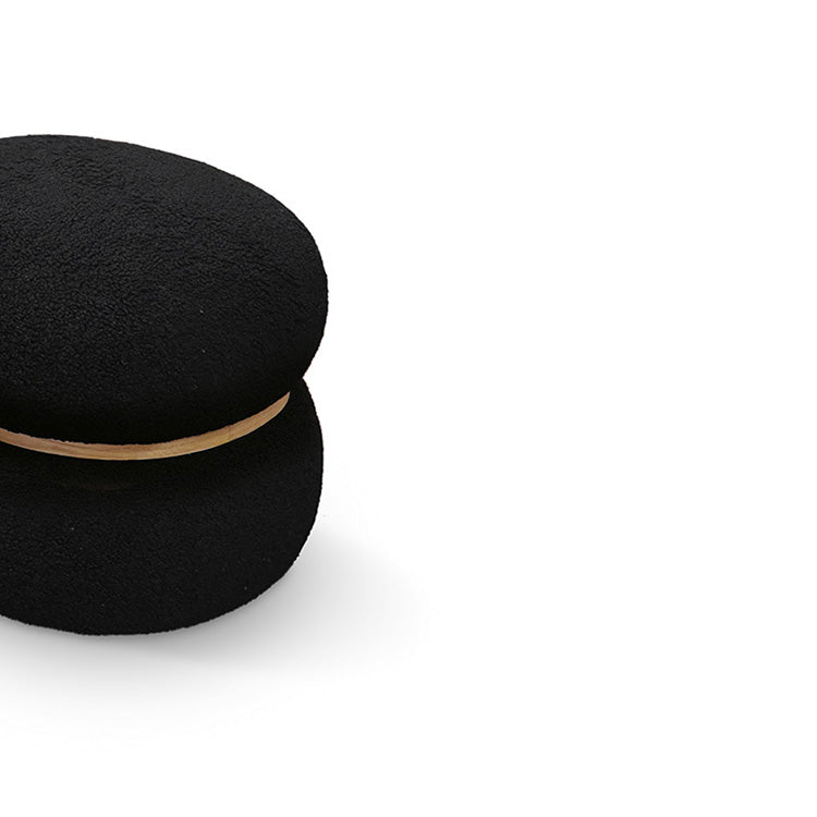 pouf boston ovale in tessuto effetto lana nero e anello in legno, complemento d’arredo ideale per soggiorno o camera