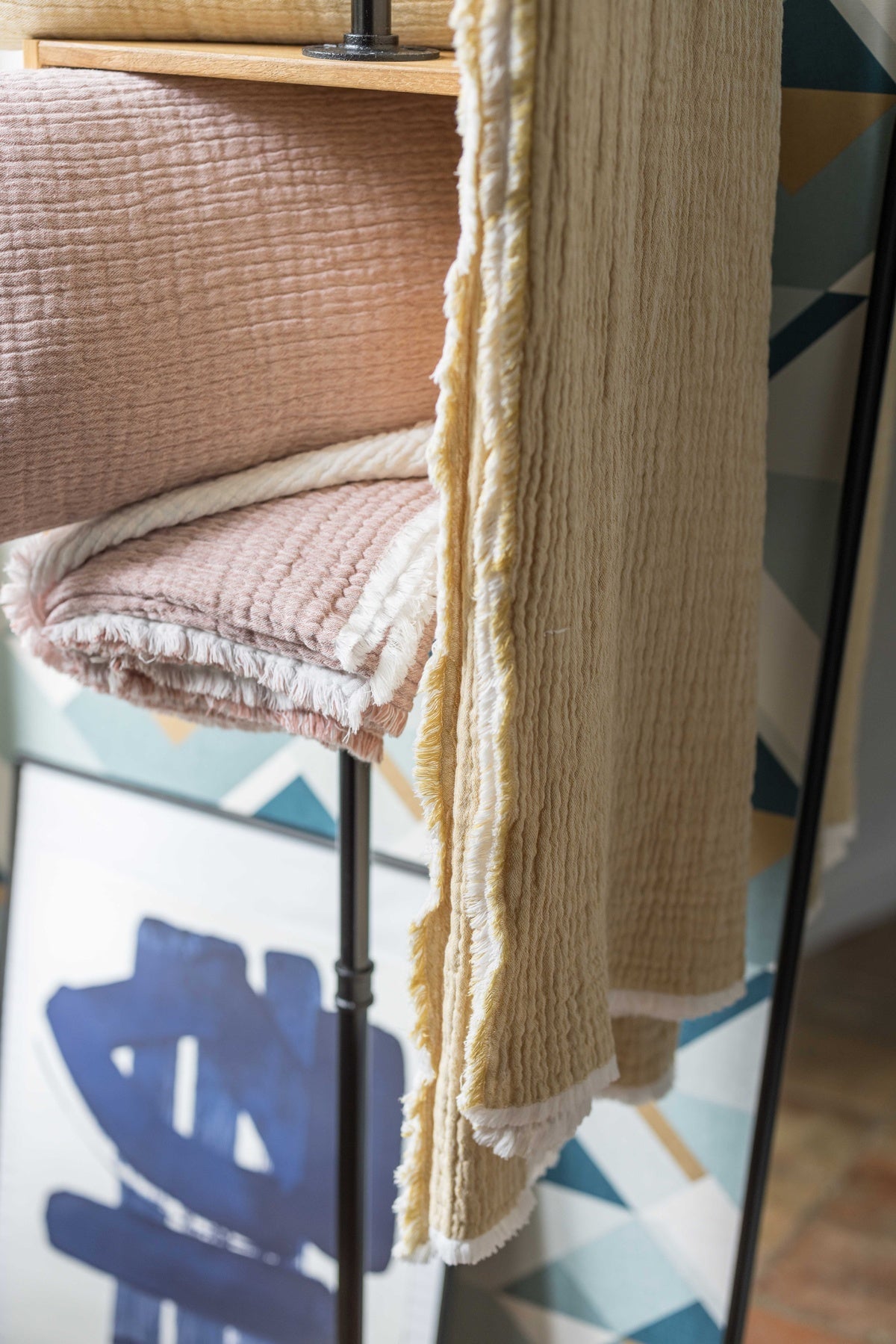 plaid emilio prugna mirabelle, colore prugna mirabelle, taglia 180 x 260. aggiunge un tocco caldo e accogliente all’ambiente