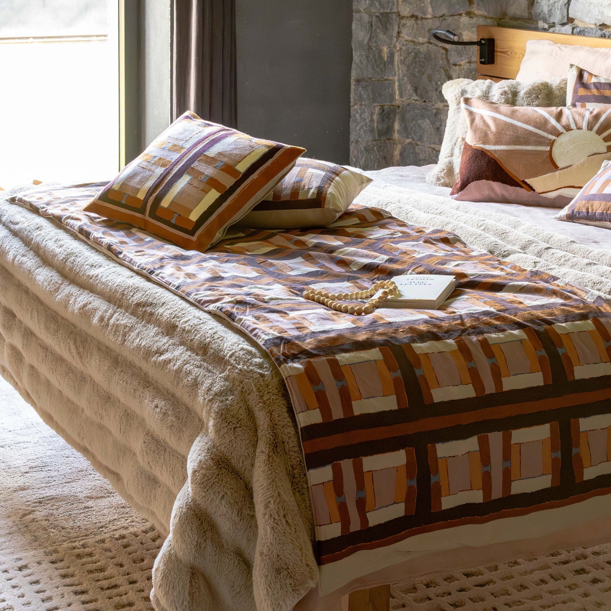 plaid astrid naturale, colore naturale, taglia 140 x 180. versatile e pratico per ogni angolo della casa, dal soggiorno alla...