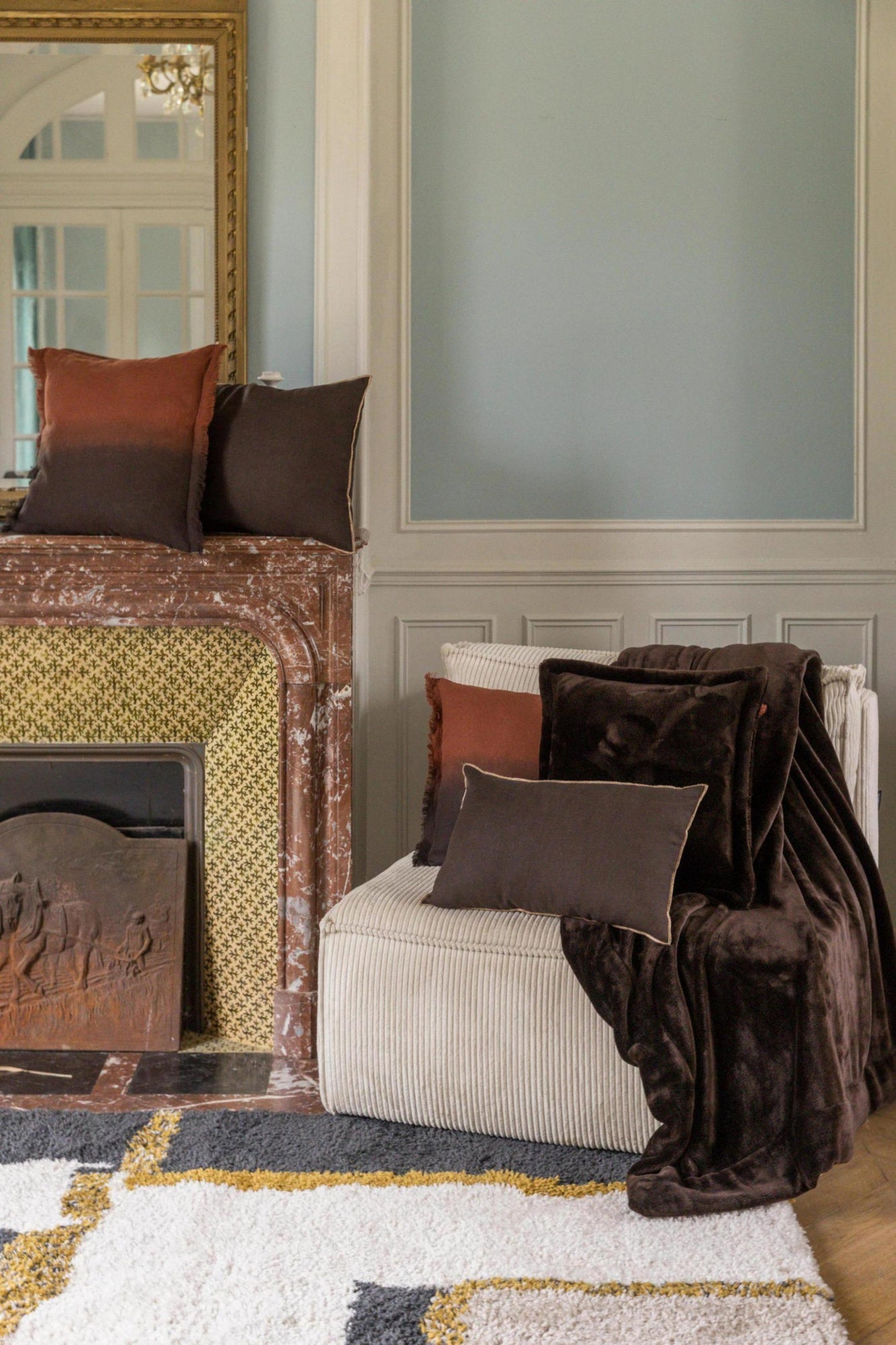 plaid tender ebano, colore ebano, taglia 150 x 200. coperta plaid soffice e calda, ideale per coccolarsi nelle stagioni...