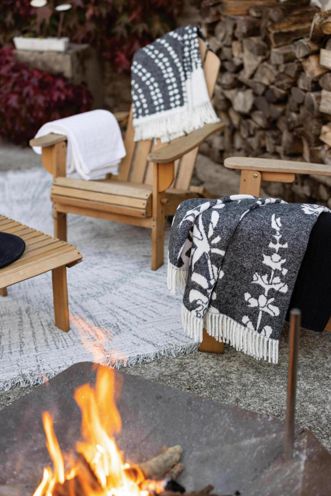 plaid riciclato taina carbone, colore carbone, taglia 127 x 160. versatile e pratico per ogni angolo della casa, dal...