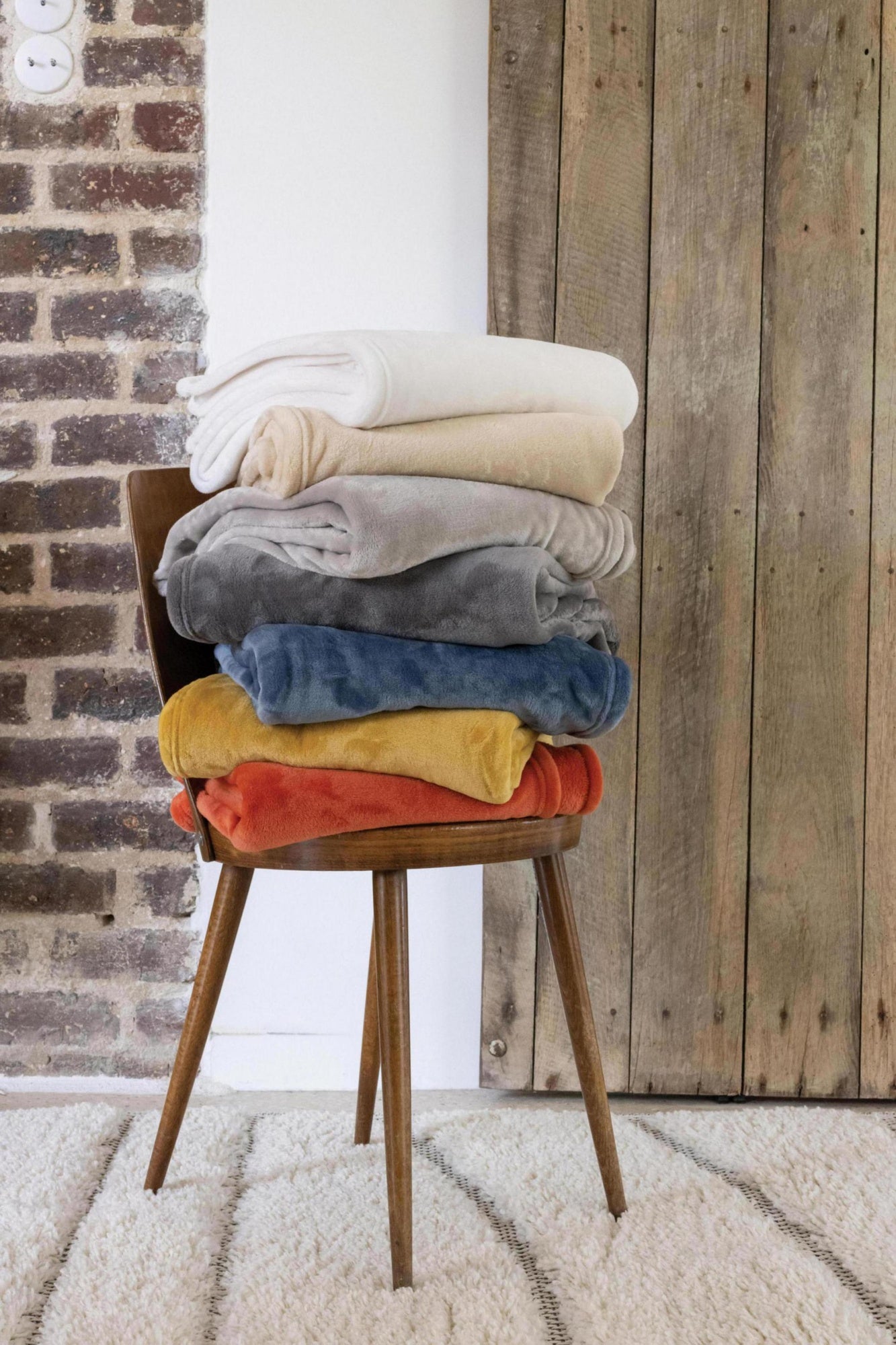 plaid riciclato theo marmellata, colore marmellata, taglia 130 x 160. coperta plaid soffice e calda, ideale per coccolarsi...