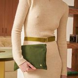 pochette iona cavolo riccio, colore cavolo riccio, taglia 19 x 28 x 1. dettaglio del prodotto da bagno