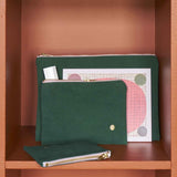 pochette iona nori, colore nori, taglia 11 x 14 x 1. dettaglio del prodotto da bagno