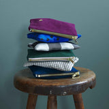 pochette iona nori, colore nori, taglia 11 x 14 x 1. dettaglio del prodotto da bagno