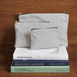 pochette gustave caviar, colore gustave caviar, taglia m. dettaglio del prodotto da bagno