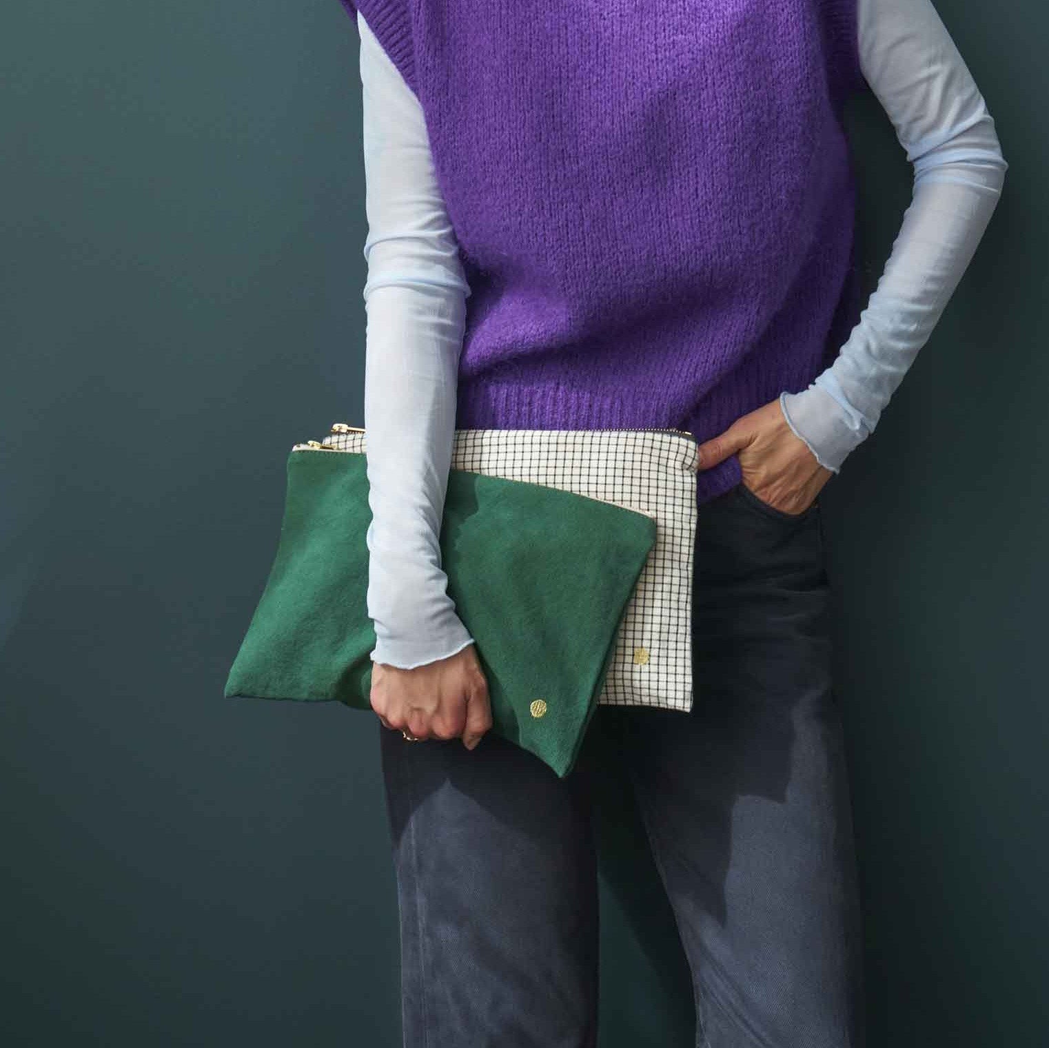 pochette iona nori, colore nori, taglia 19 x 28 x 1. dettaglio del prodotto da bagno