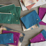 pochette iona nori, colore nori, taglia 19 x 28 x 1. dettaglio del prodotto da bagno