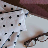 pochette mio ecru, colore ecru, taglia 19 x 28 x 1. dettaglio del prodotto da bagno