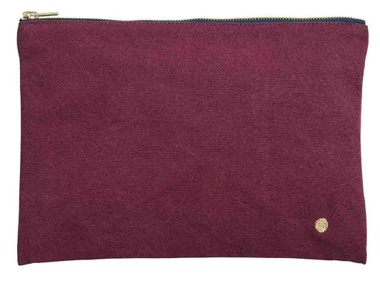 pochette iona vino, colore vino, taglia 19 x 28 x 1. dettaglio del prodotto da bagno