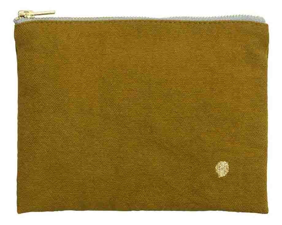 pochette iona noci, colore noci, taglia 14 x 19 x 1. dettaglio del prodotto da bagno
