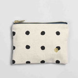 pochette mio ecru, colore ecru, taglia 11 x 14 x 1. dettaglio del prodotto da bagno