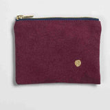 pochette iona vino, colore vino, taglia 11 x 14 x 1. dettaglio del prodotto da bagno