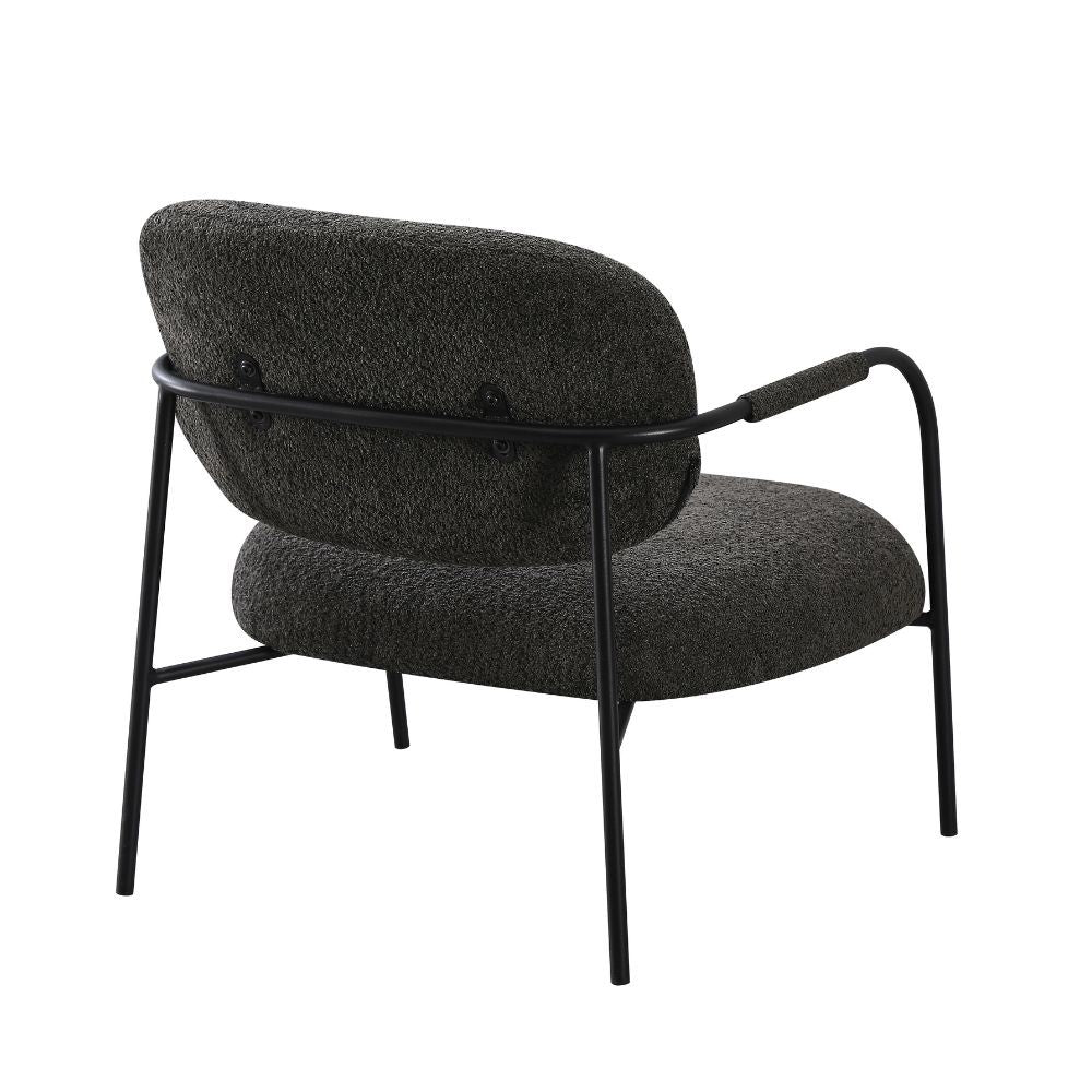 poltrona nat con struttura in metallo nero e seduta in tessuto teddy grigio scuro, stile contemporaneo con braccioli comodi e seduta avvolgente