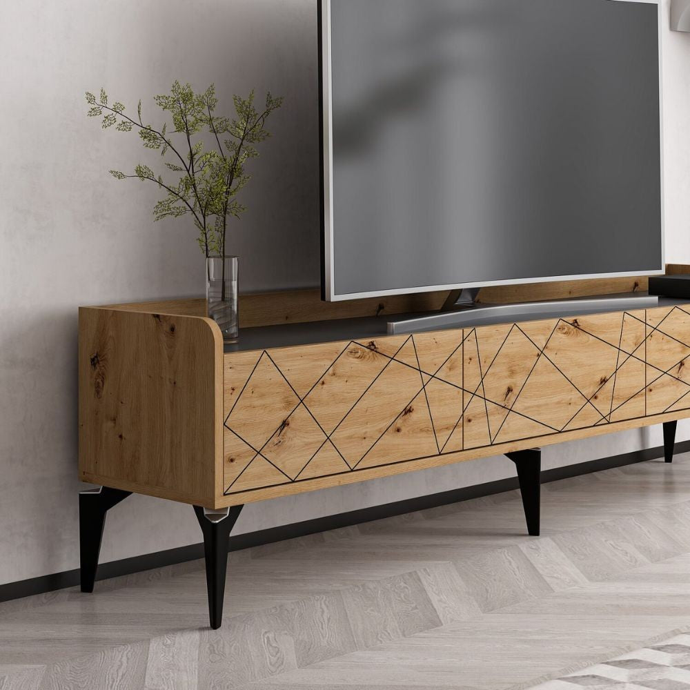 porta tv raya con 3 ante colore rovere nodato con intagli e top colore antracite, vista ambientata in soggiorno o zona living