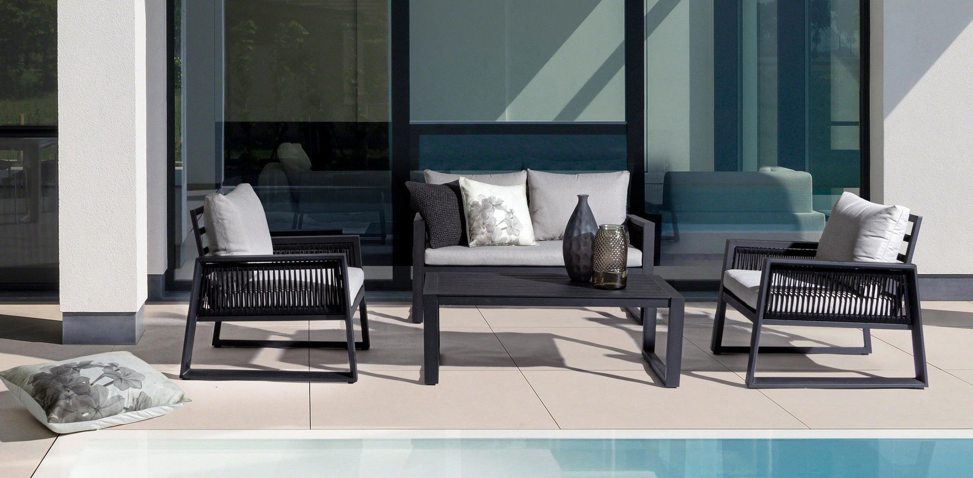 set salotto captiva con 1 divano, 2 poltrone e 1 tavolino in alluminio antracite e textilene tortora, struttura robusta e...