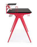 scrivania gaming in legno e pvc nero con base acciaio rosso, 135,5 x 60 cm, ambientazione d’arredo con il prodotto...