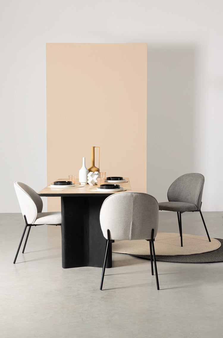 set di 2 sedie wendy in tessuto beige e gambe acciaio beige, design minimal, perfetto per arredamenti moderni