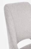 set di 2 sedie kashar in tessuto grigio chiaro e gambe acciaio, facile da abbinare a qualsiasi stile d’arredo