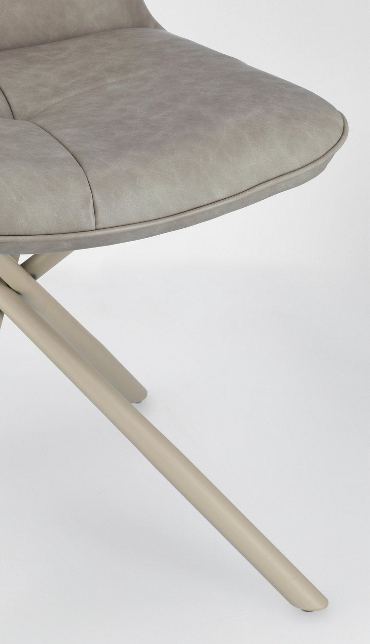 set di 2 sedie kepler in similpelle tortora e gambe incrociate beige, facile da abbinare a qualsiasi stile d’arredo