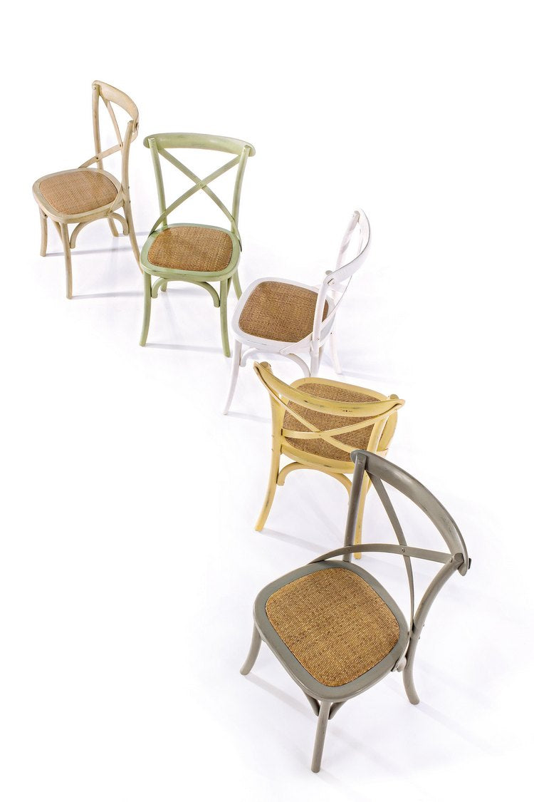 set di 2 sedie cross in legno di olmo marrone e rattan naturale, materiali resistenti per uso quotidiano