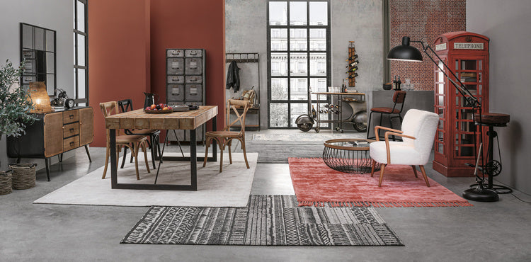 set di 2 sedie cross in legno di olmo marrone e rattan naturale, struttura solida e stabile, adatta a ogni ambiente