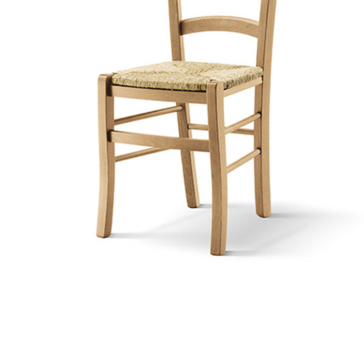 set di 2 sedie appia in legno di faggio naturale con seduta in paglia, dettaglio della struttura in legno, metallo o plastica