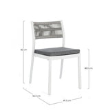 set di 4 sedie alvin in polipropilene bianco e corda intrecciata grigio chiaro, impilabili, ambientazione su terrazza,...