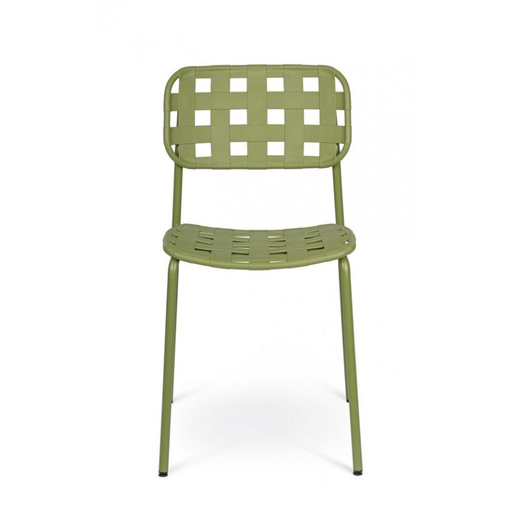 set di 4 sedie clover in polipropilene verde e struttura acciaio, impilabile, ambientazione su terrazza, veranda o prato