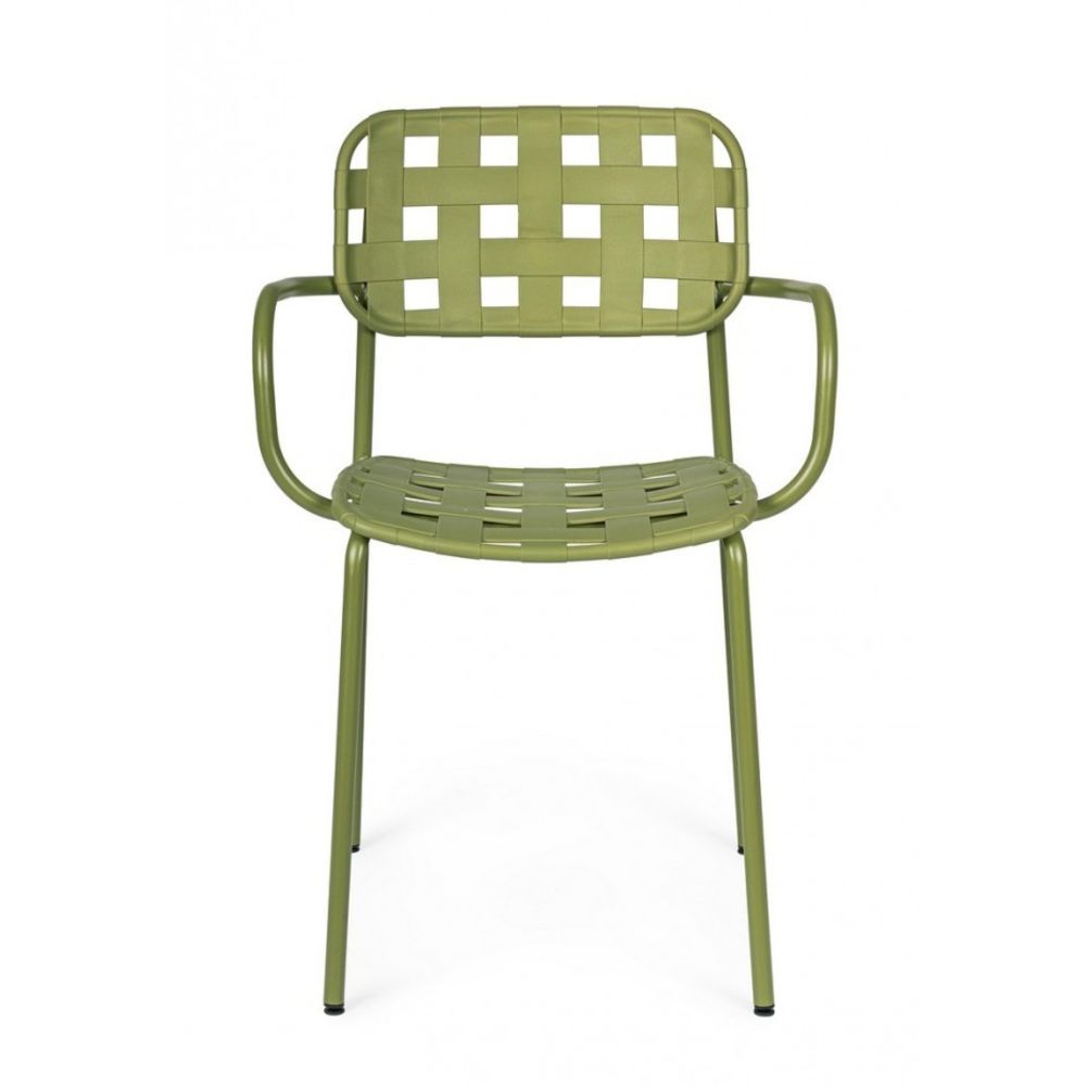set di 4 sedie clover in polipropilene verde e struttura acciaio, con braccioli, ambientazione su terrazza, veranda o prato