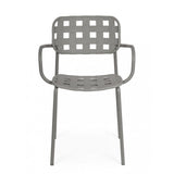 set di 4 sedie clover in polipropilene grigio e struttura acciaio, con braccioli, ambientazione su terrazza, veranda o prato