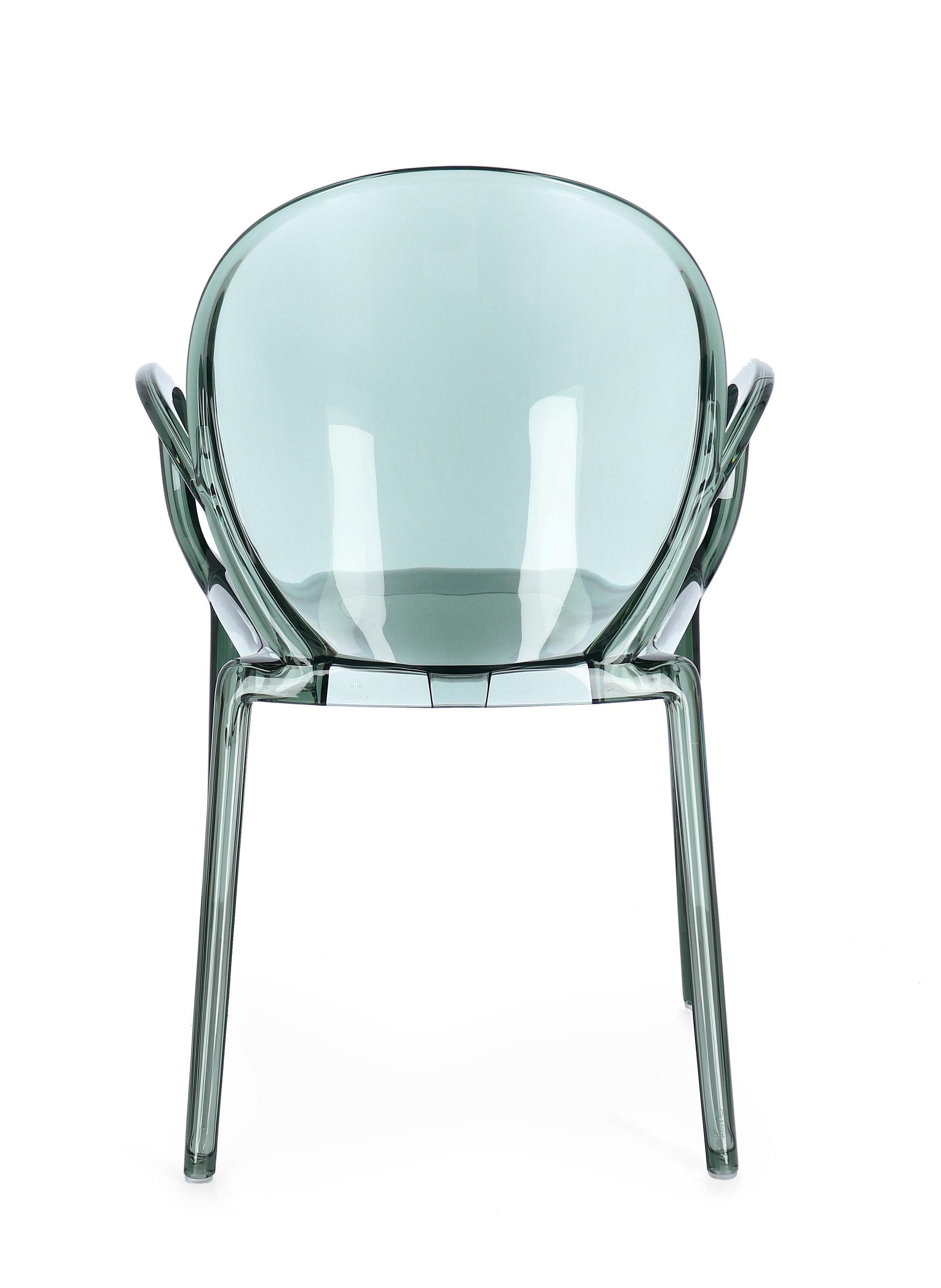 set di 4 sedie camilla in policarbonato trasparente verde menta, impilabili, vista ambientata in soggiorno o sala da pranzo