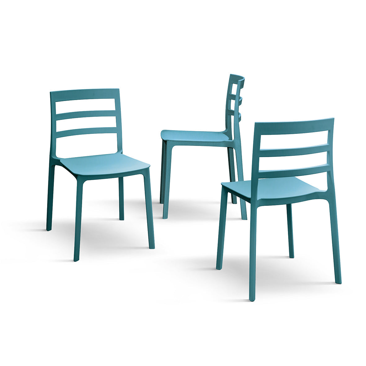 set di 4 sedie malaga in polipropilene blu, dettaglio della finitura in metallo, plastica o legno trattato