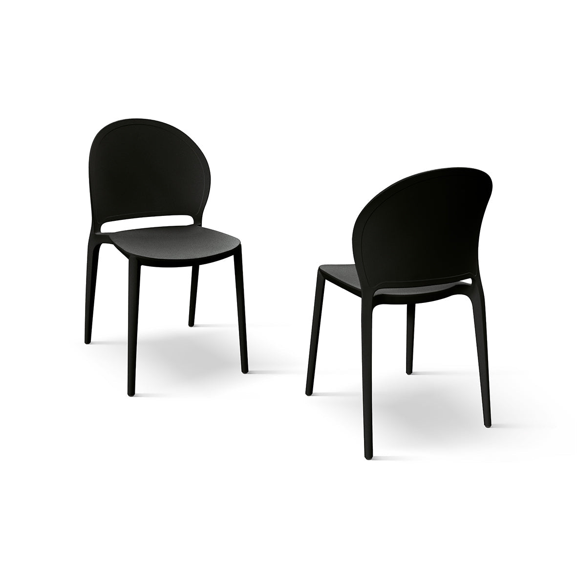 set di 4 sedie marbella in polipropilene nero, dettaglio della finitura in metallo, plastica o legno trattato