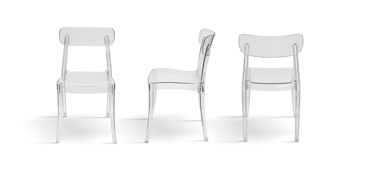 set di 4 sedie ghent in polipropilene trasparenti, impilabili, ambientazione su terrazza, veranda o prato