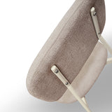 set di 4 sedie berlino in tessuto beige e gambe in metallo beige, facile da abbinare a qualsiasi stile d’arredo