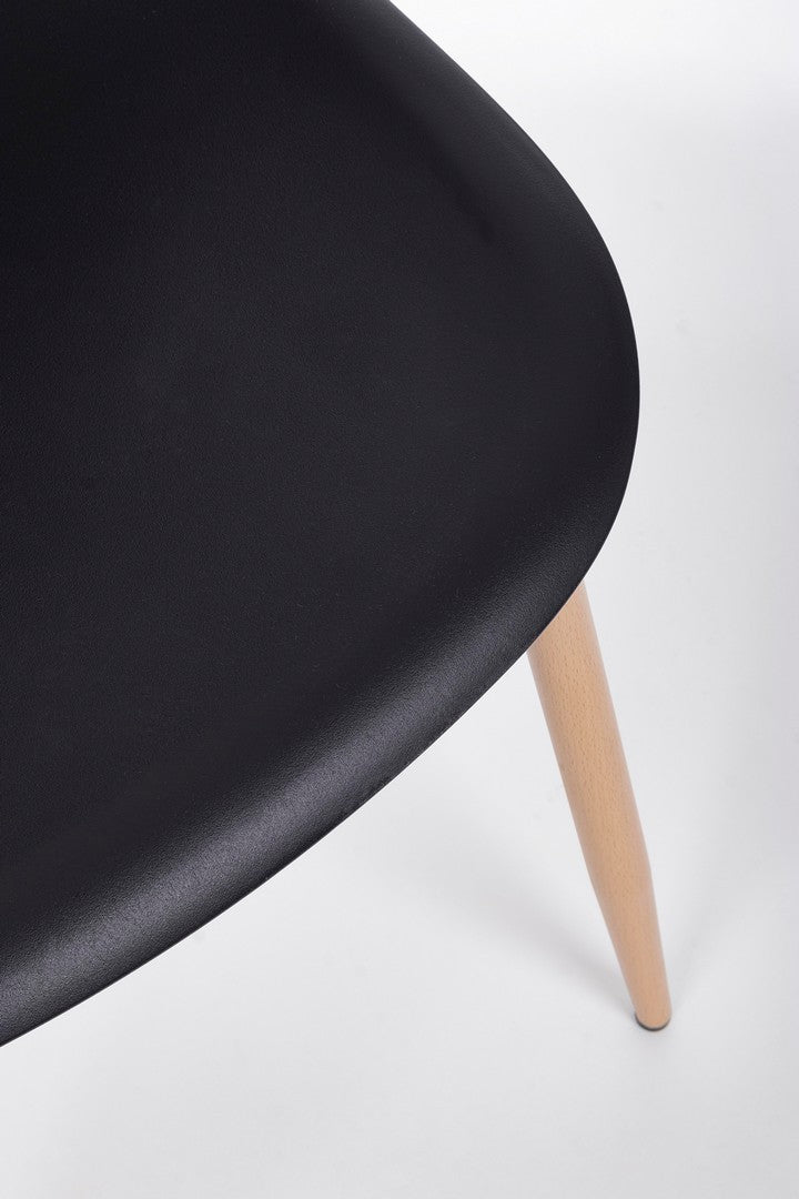 set di 4 sedie mandy in polipropilene nero, facile da abbinare a qualsiasi stile d’arredo