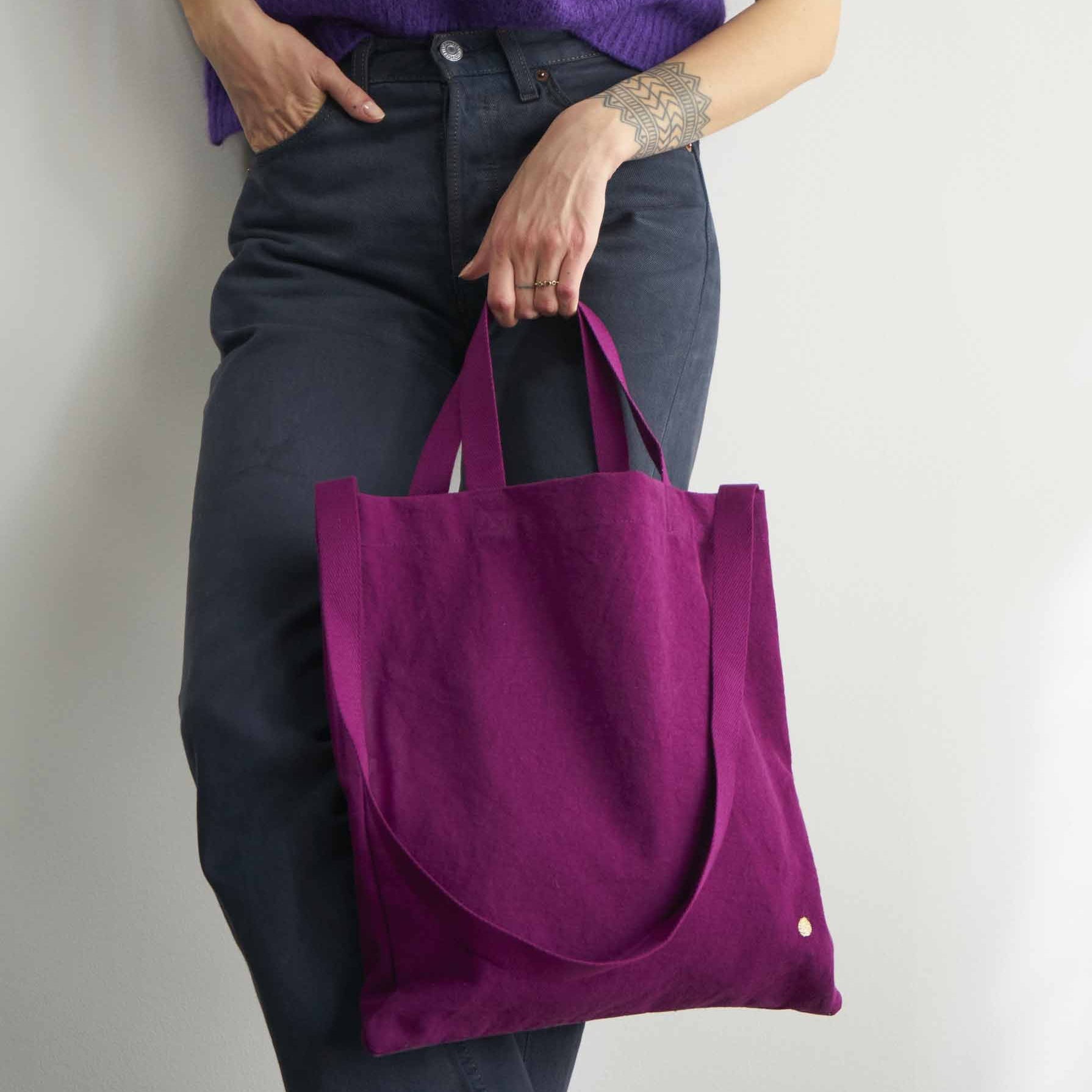 sac city iona pioggia viola, colore pioggia viola, taglia 38 x 38. design funzionale pensato per la vita di tutti i giorni