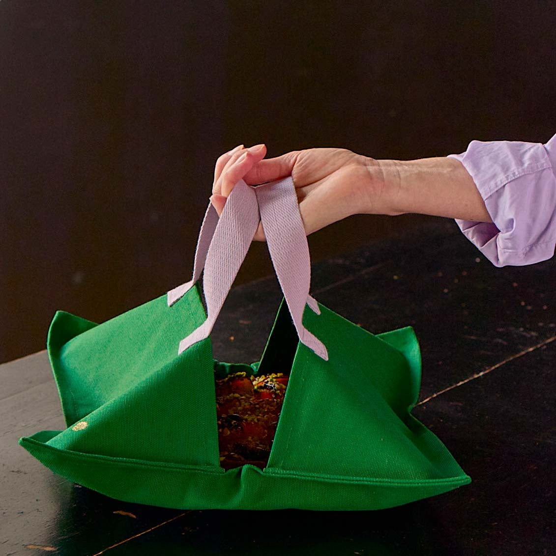 sac a tarte iona erba, colore erba, taglia 36 x 36 x 1. ideale per trasportare dolci fatti in casa con stile e praticità