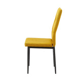 sedia da pranzo adara in tessuto senape, vista ambientata in soggiorno o sala da pranzo