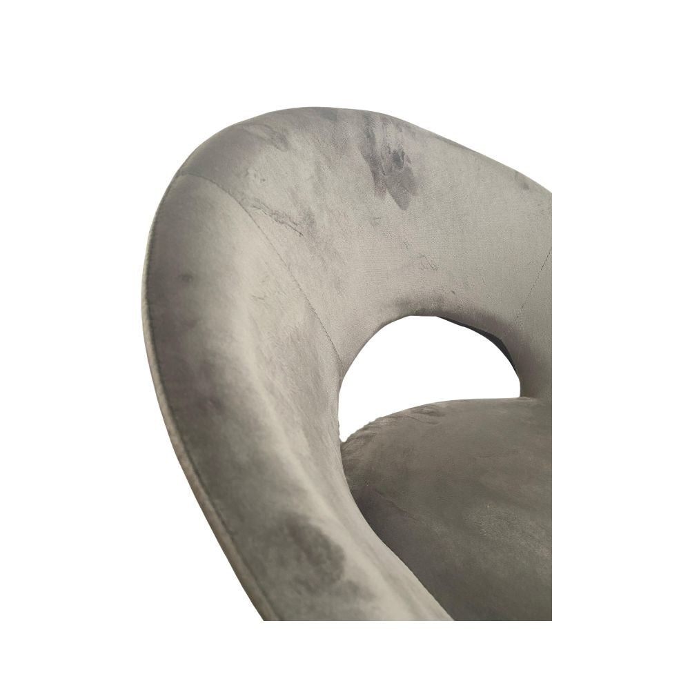 poltroncina etere in velluto grigio con gambe in metallo dorato, perfetta combinazione di eleganza e comfort