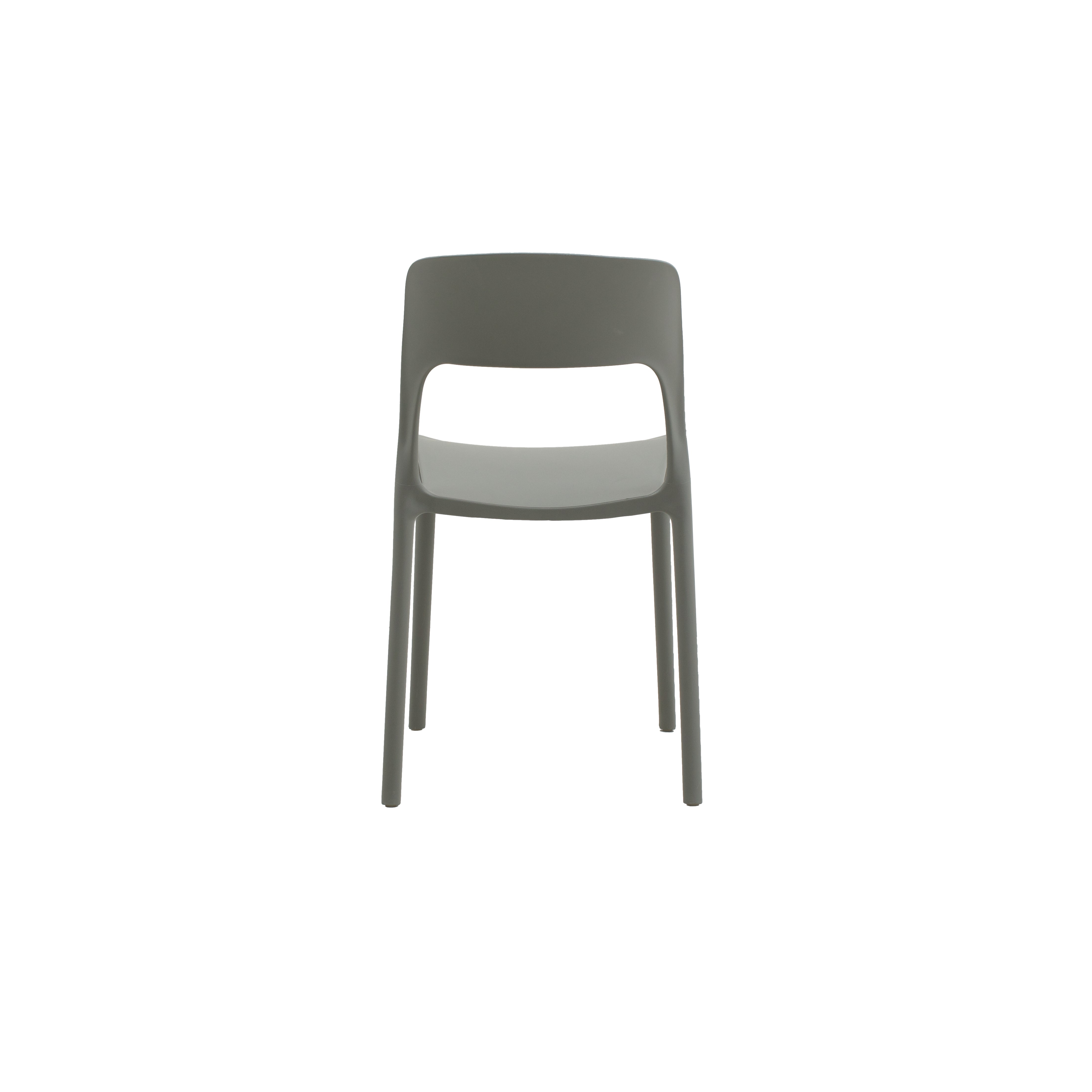 set di 4 sedie south beach in polipropilene grigio, ambientazione su terrazza, veranda o prato