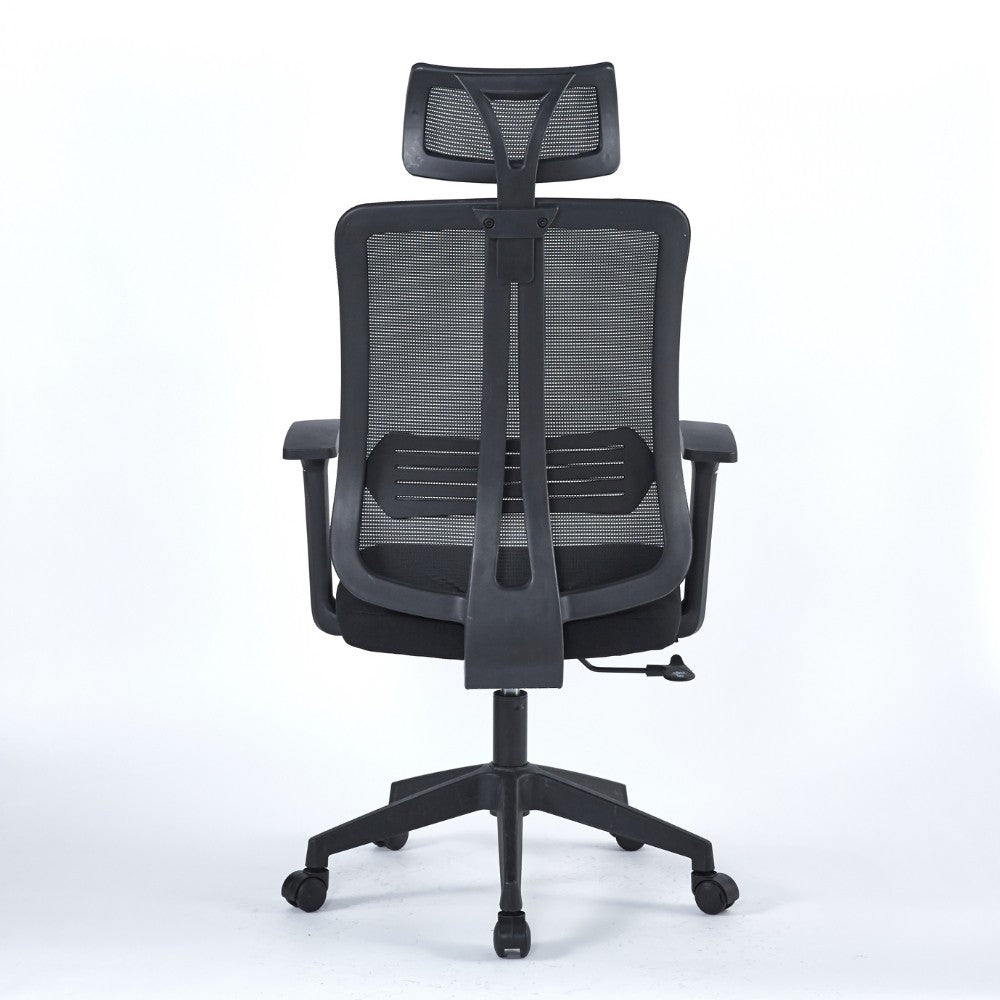 poltrona ufficio satia in tessuto e mesh nero con base nera, perfetta per lunghe sessioni di lavoro al computer