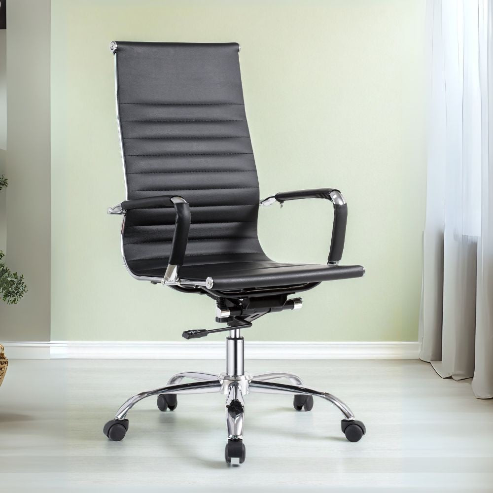 poltrona per ufficio cr552h in pvc colore nero con base cromata, sedia ergonomica da ufficio per supporto lombare