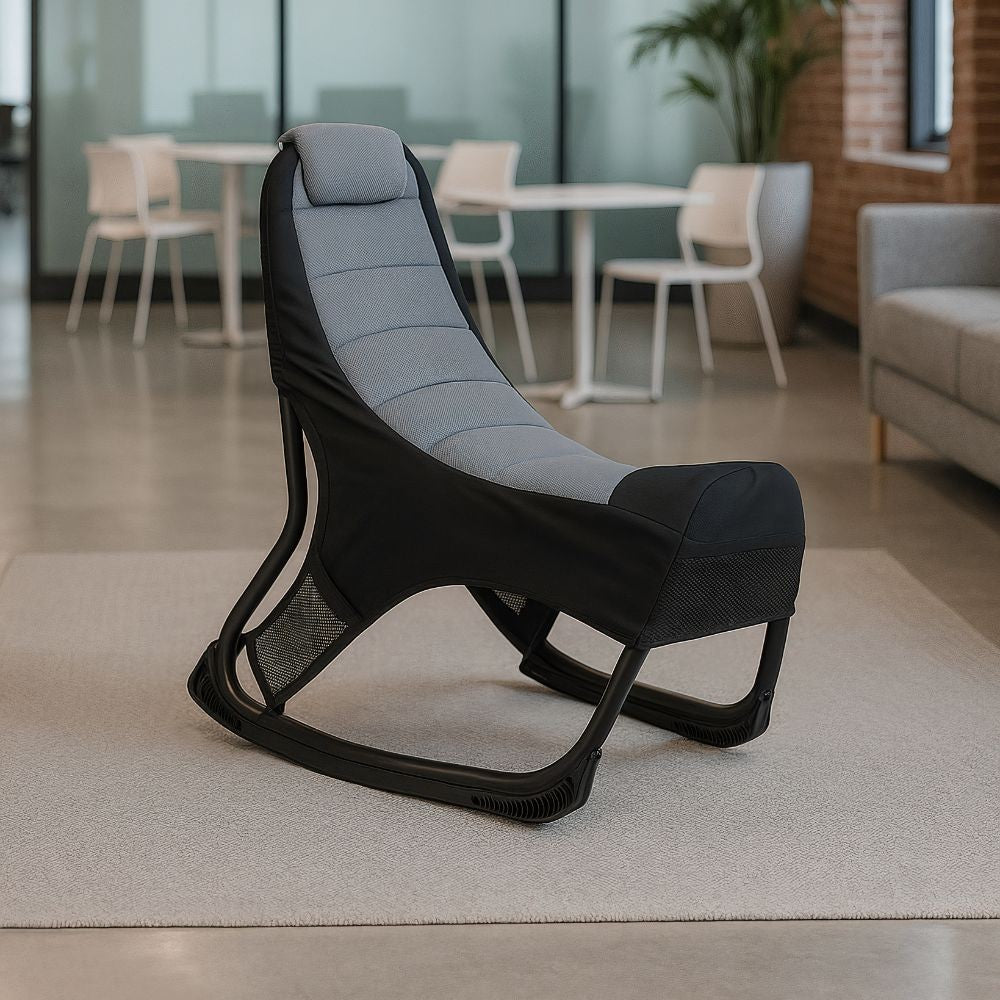 sedia gaming rocky con seduta imbottita in rete bicolore nero e grigio, dettaglio di schienale regolabile e braccioli imbottiti