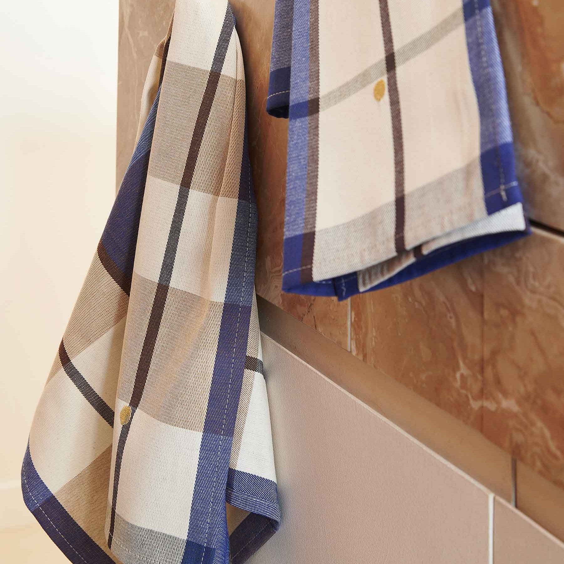 set di 2 strofinacci archie indaco, colore indaco, taglia 50 x 70. confezionato in 100% cotone bio, assorbenza e resistenza per ogni esigenza in cucina