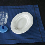 set di 2 tovagliette leonie indaco, colore indaco, taglia 40 x 50. realizzata in 100% cotone bio, unisce funzionalità e stile sulla tua tavola