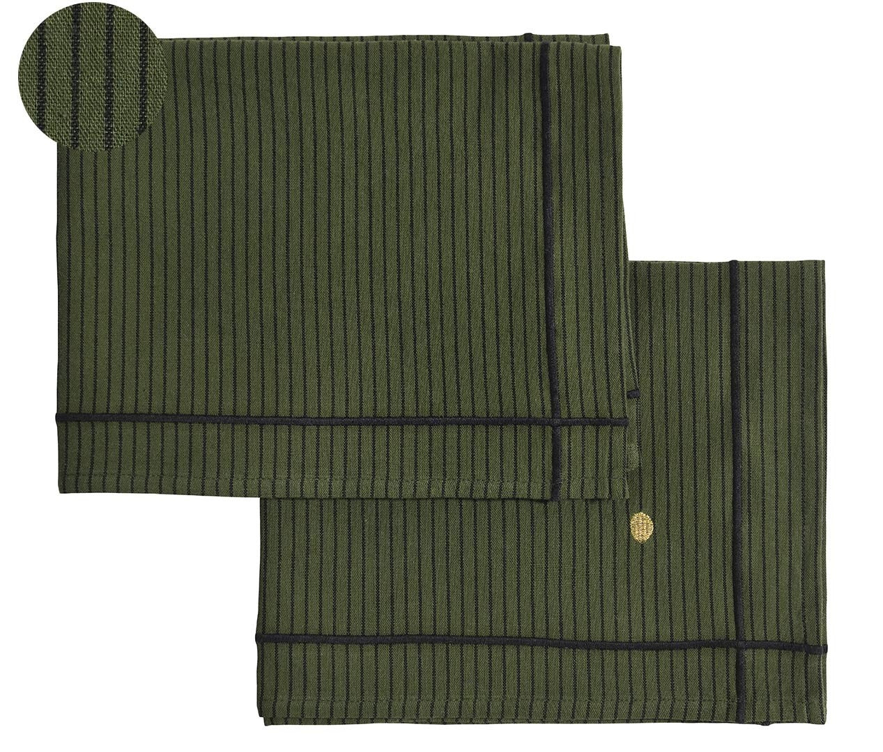 set di 2 tovagliette leonie muschio, colore muschio, taglia 40 x 50. tovaglietta in tessuto naturale perfettamente disposta su tavolo in legno